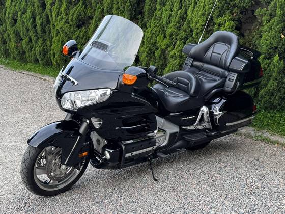 HONDA GL 1800 GOLD WING 